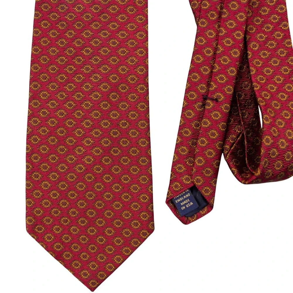 Brooks Brothers Mens Red Geometric‎ Oval Neck Tie 100% Silk Made in USA